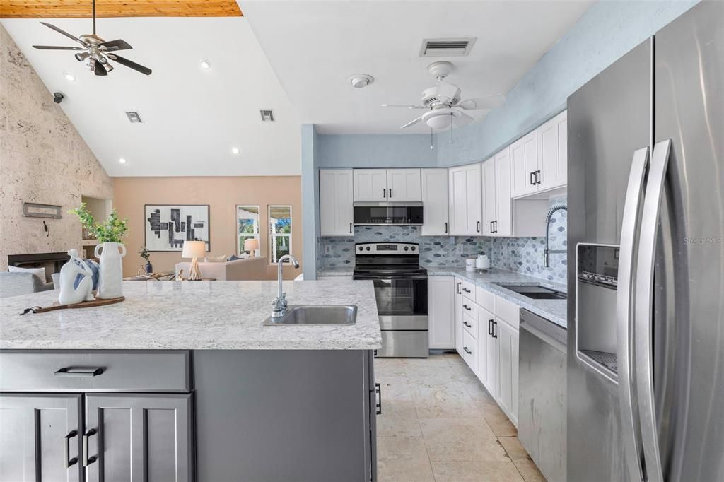 Active With Contract: $665,000 (3 beds, 3 baths, 2142 Square Feet)