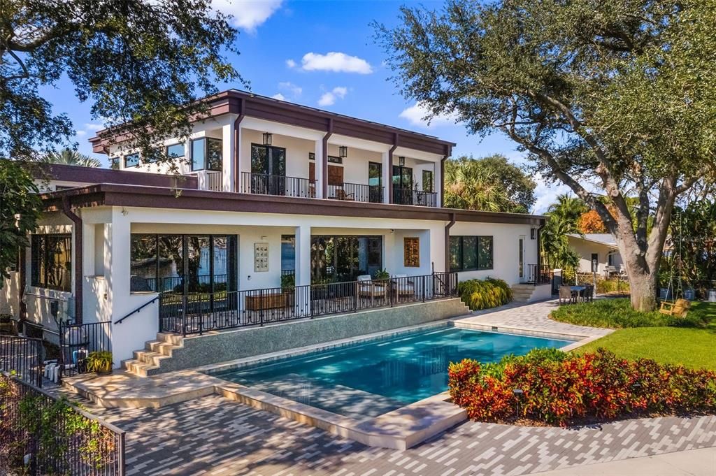 For Sale: $4,850,000 (5 beds, 4 baths, 4722 Square Feet)