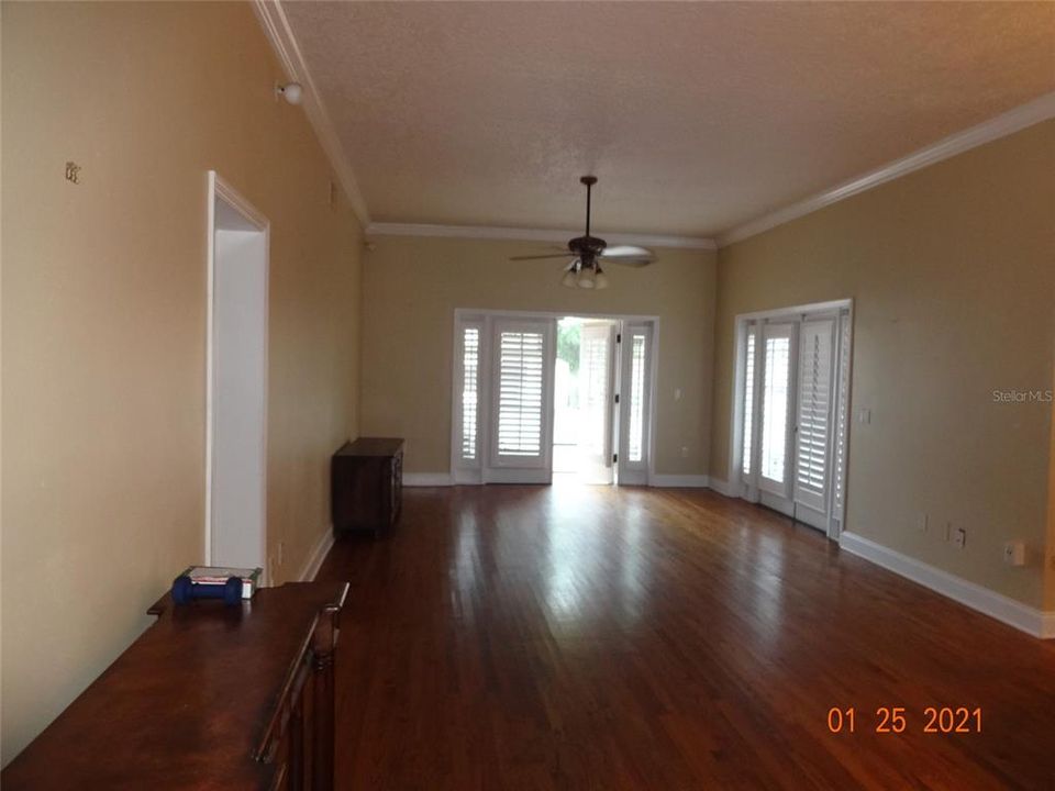 Recently Rented: $2,600 (2 beds, 2 baths, 1500 Square Feet)