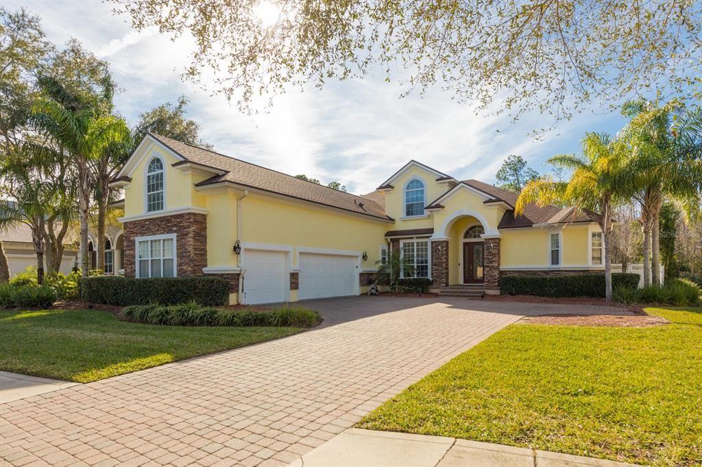 Recently Sold: $1,200,000 (5 beds, 6 baths, 4549 Square Feet)