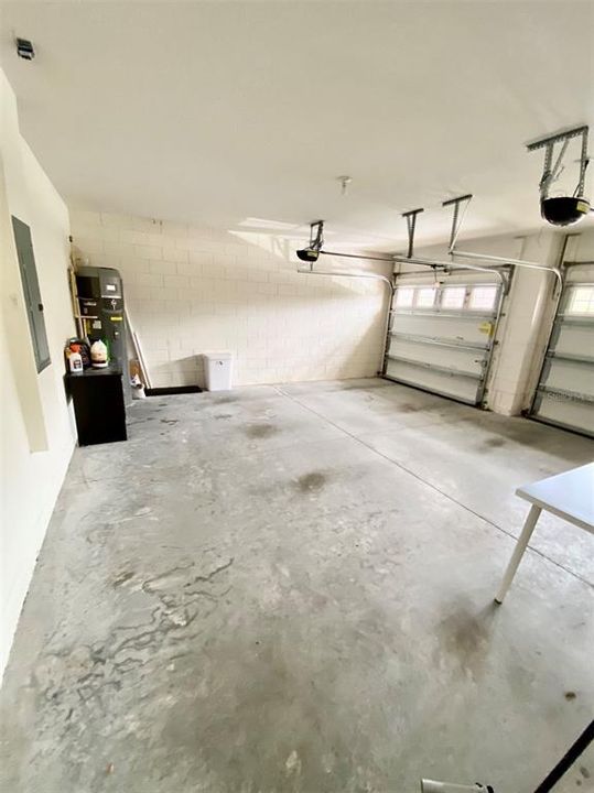 Active With Contract: $2,700 (4 beds, 2 baths, 2338 Square Feet)