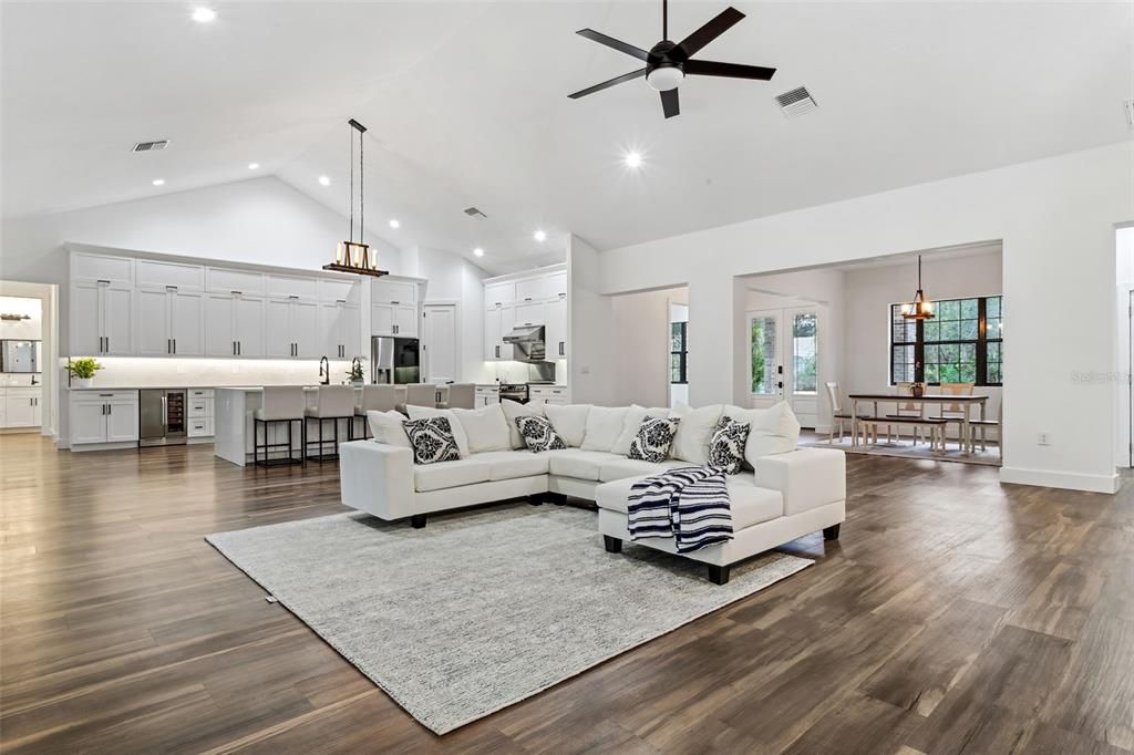 Active With Contract: $989,900 (4 beds, 4 baths, 3906 Square Feet)