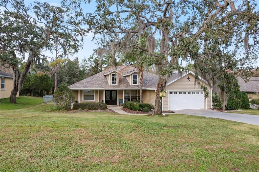 Recently Sold: $359,900 (4 beds, 2 baths, 1874 Square Feet)