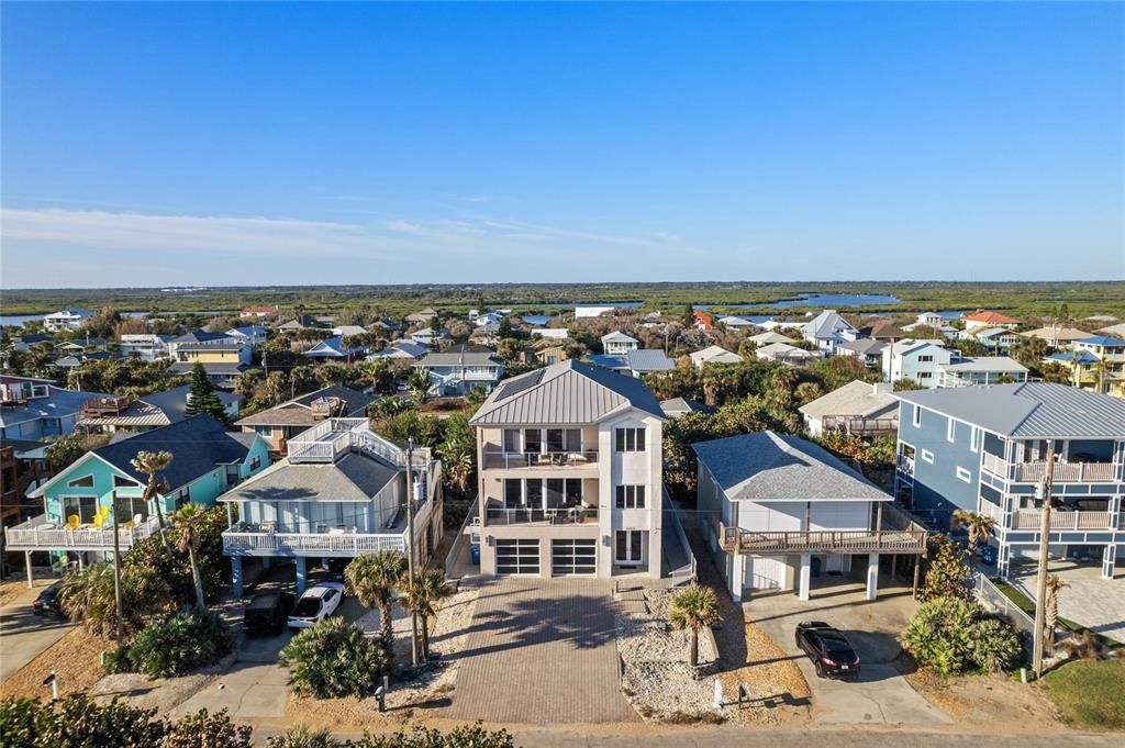 Recently Sold: $4,199,000 (5 beds, 5 baths, 4730 Square Feet)