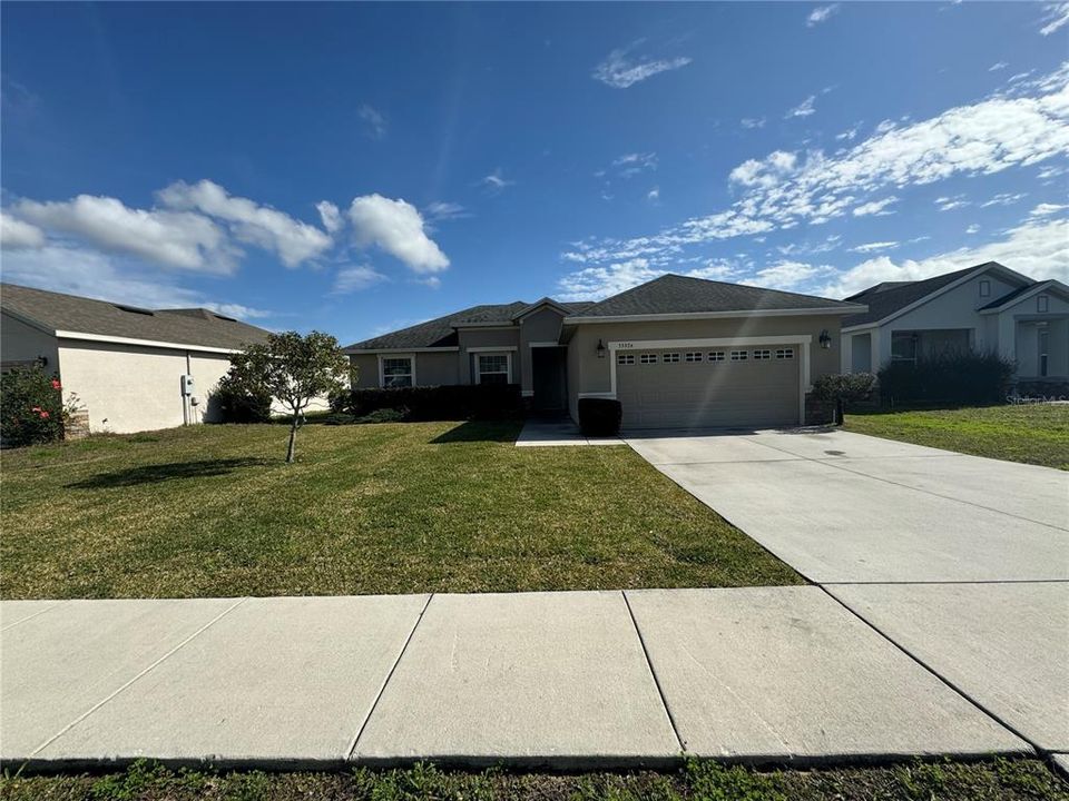 Recently Rented: $1,950 (3 beds, 2 baths, 1767 Square Feet)