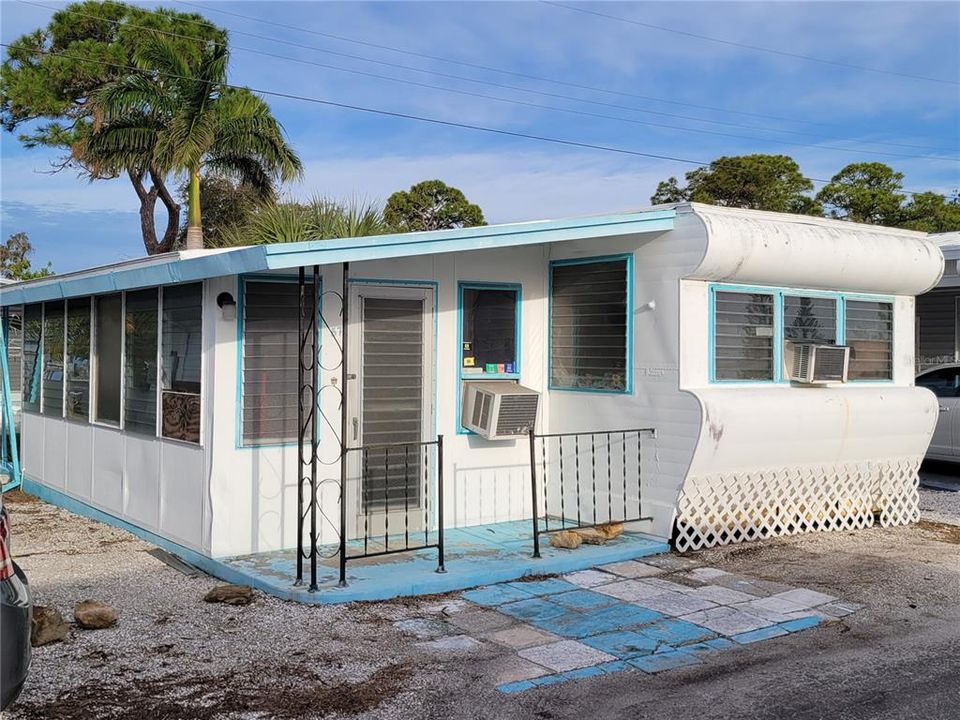 Recently Sold: $60,000 (1 beds, 1 baths, 320 Square Feet)
