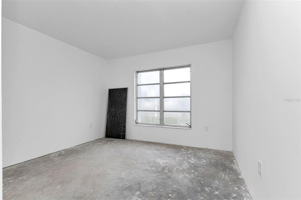 Active With Contract: $85,000 (2 beds, 2 baths, 919 Square Feet)