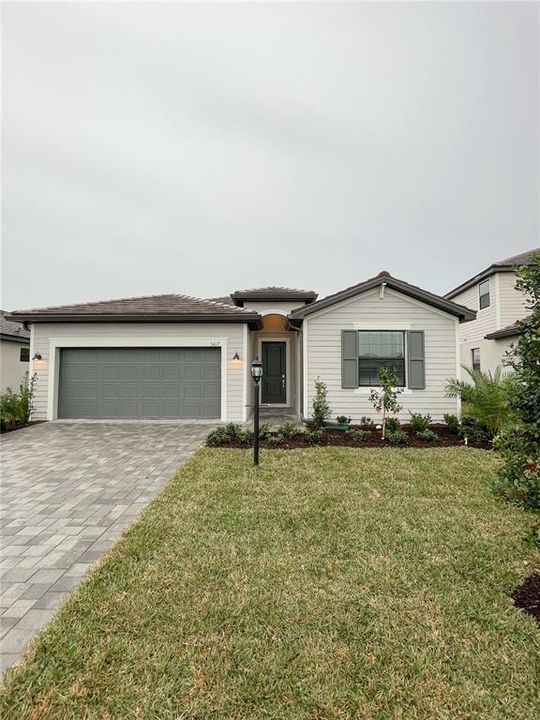 Недавно продано: $559,596 (4 спален, 3 ванн, 0 Квадратных фут)