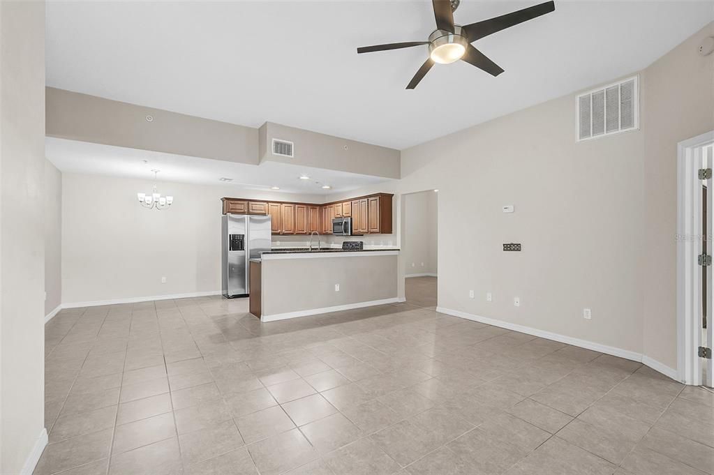 Active With Contract: $189,900 (2 beds, 2 baths, 1260 Square Feet)