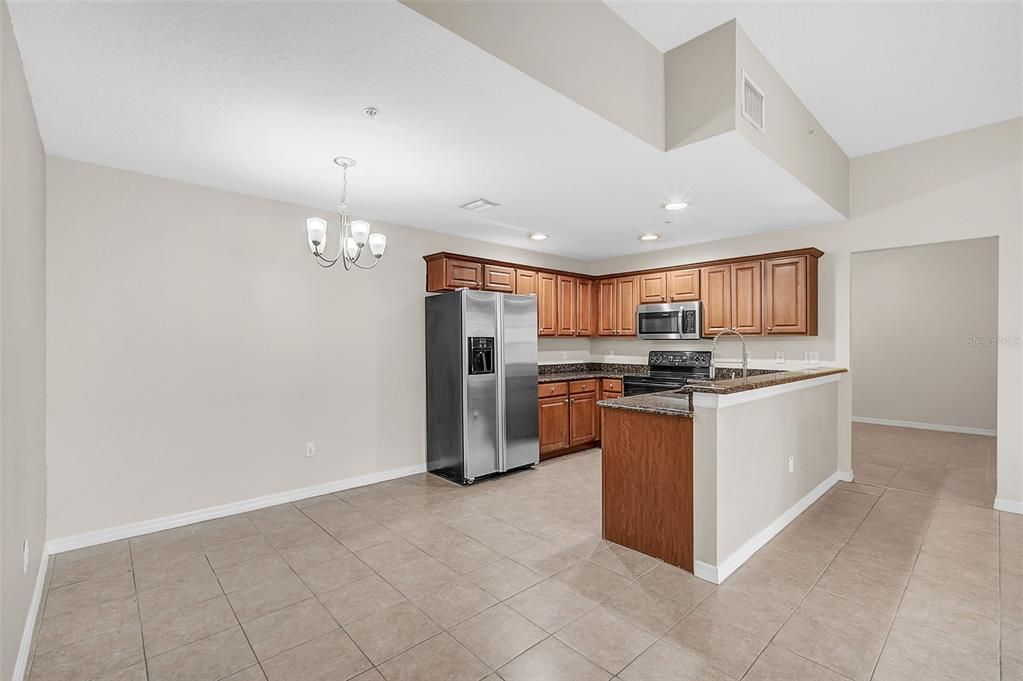 Active With Contract: $189,900 (2 beds, 2 baths, 1260 Square Feet)