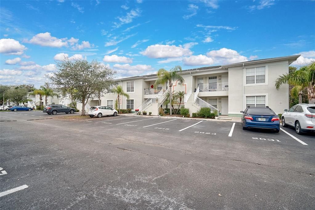 Active With Contract: $189,900 (2 beds, 2 baths, 1260 Square Feet)