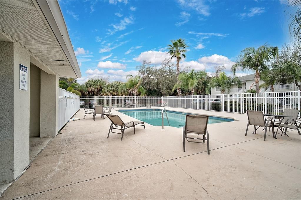 Active With Contract: $189,900 (2 beds, 2 baths, 1260 Square Feet)