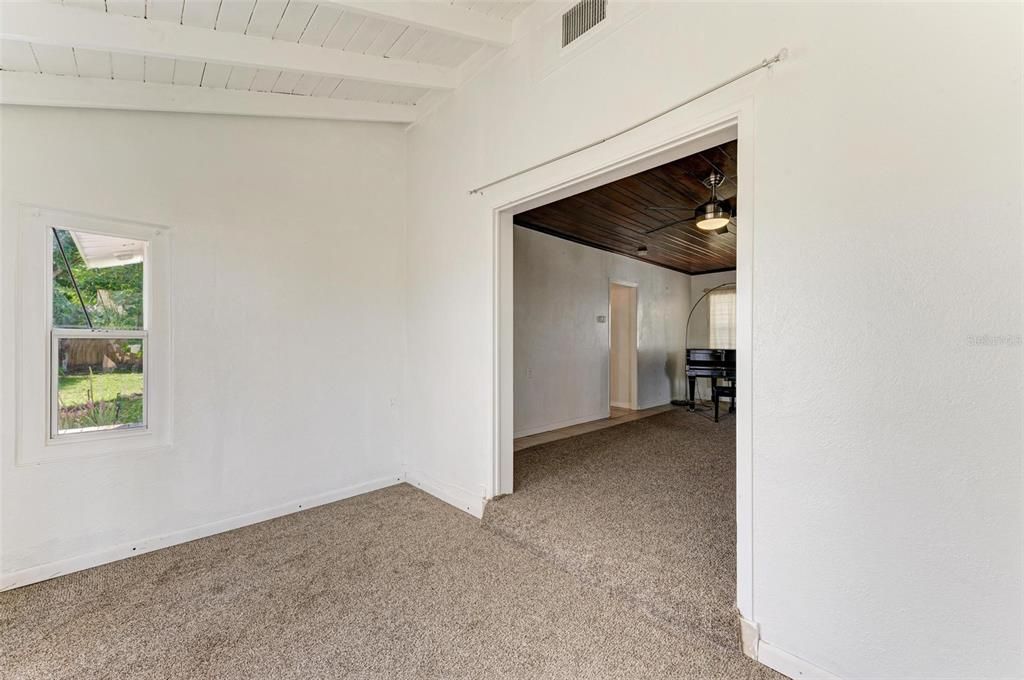 For Sale: $1,100,000 (2 beds, 2 baths, 2219 Square Feet)