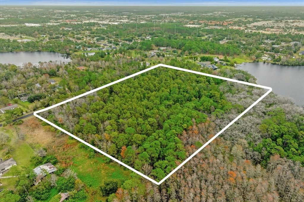 На продажу: $925,000 (13.61 acres)