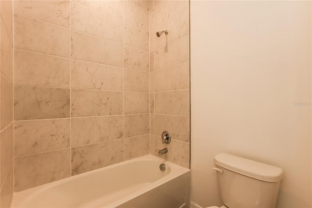 最近租的: $1,995 (4 贝兹, 2 浴室, 1724 平方英尺)