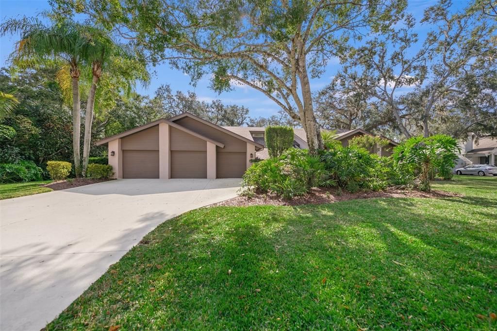 Recently Sold: $845,000 (4 beds, 3 baths, 3463 Square Feet)
