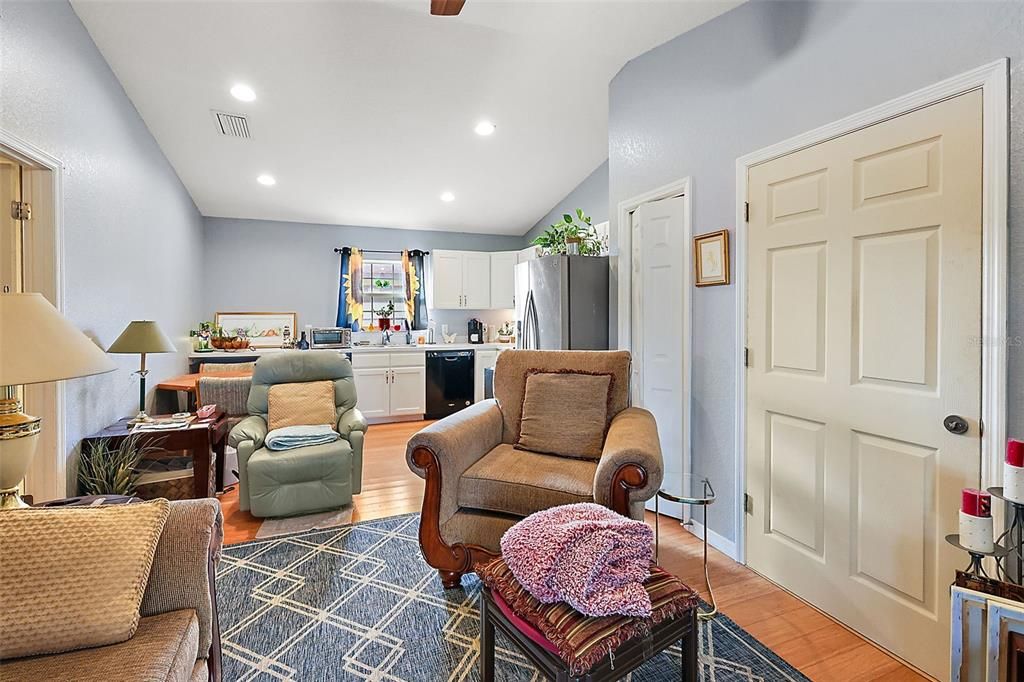 Active With Contract: $397,000 (4 beds, 3 baths, 1972 Square Feet)