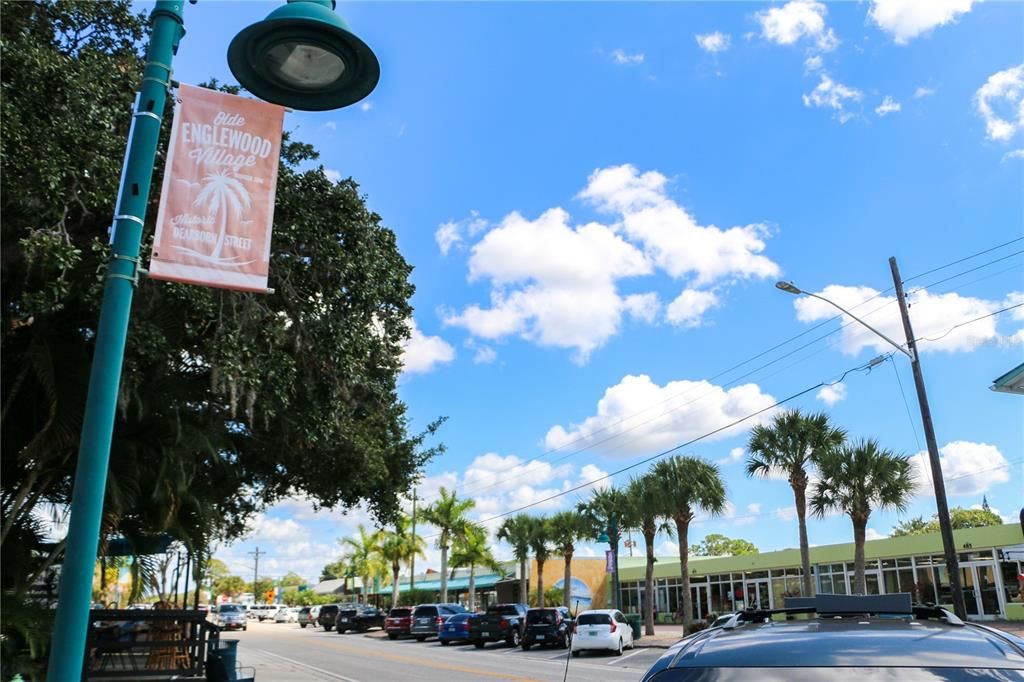 Active With Contract: $350,000 (2 beds, 2 baths, 1510 Square Feet)