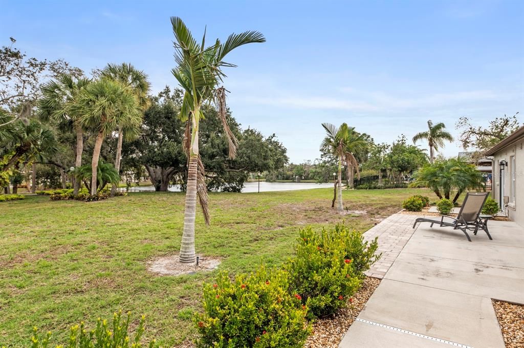 Recently Sold: $350,000 (2 beds, 2 baths, 1510 Square Feet)