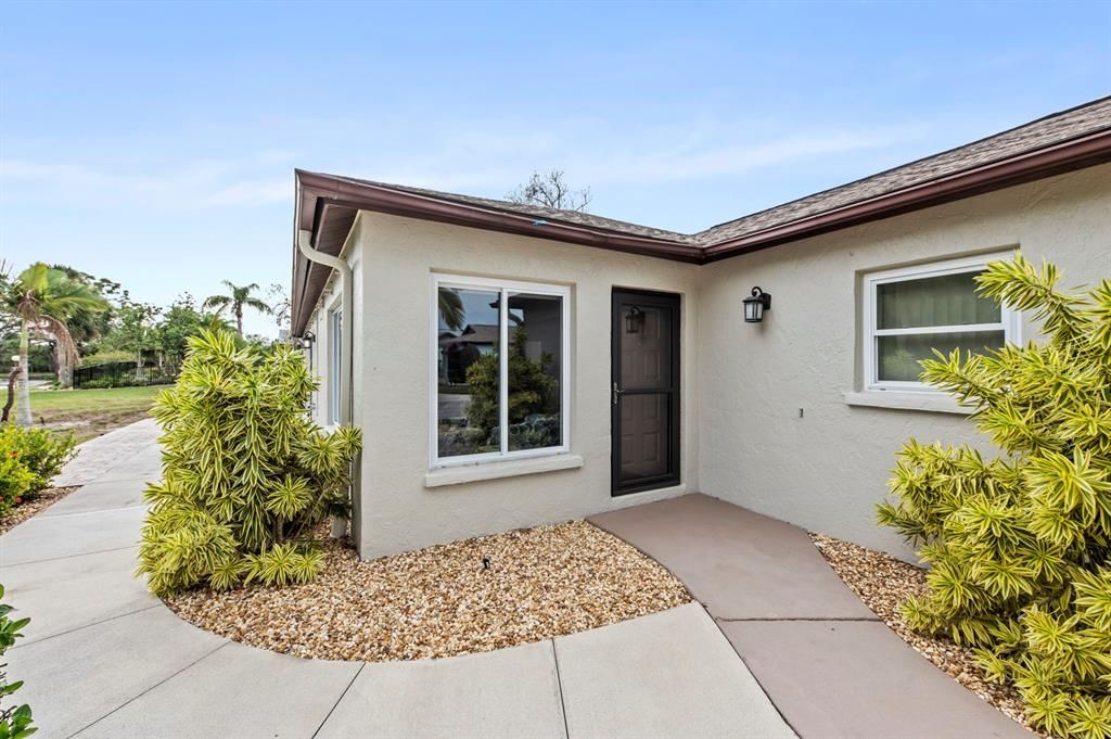 Recently Sold: $350,000 (2 beds, 2 baths, 1510 Square Feet)