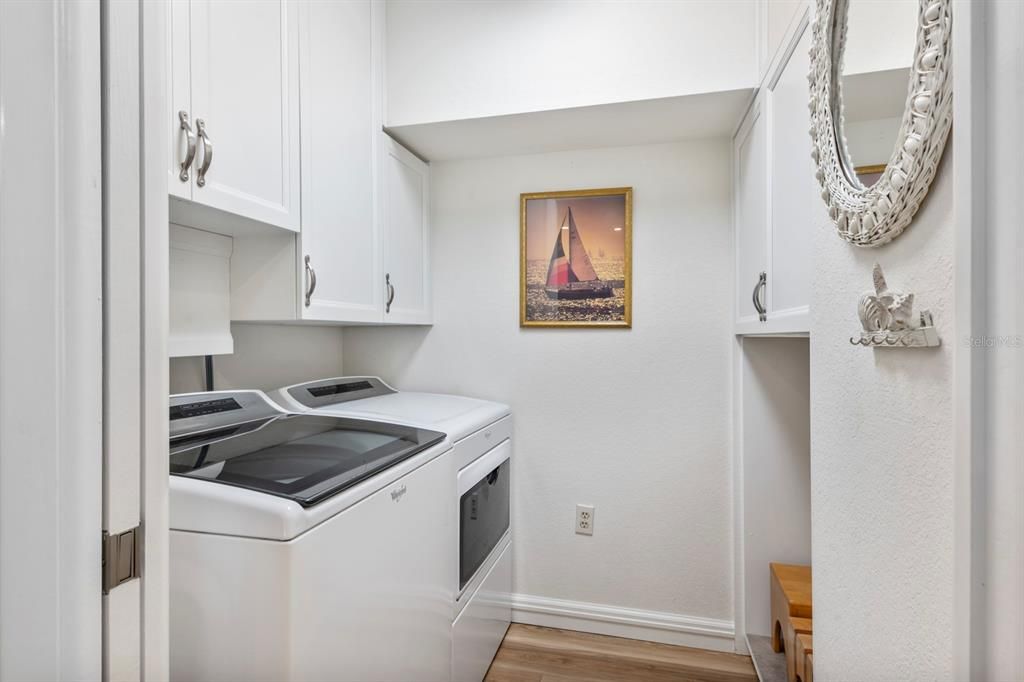 Recently Sold: $350,000 (2 beds, 2 baths, 1510 Square Feet)