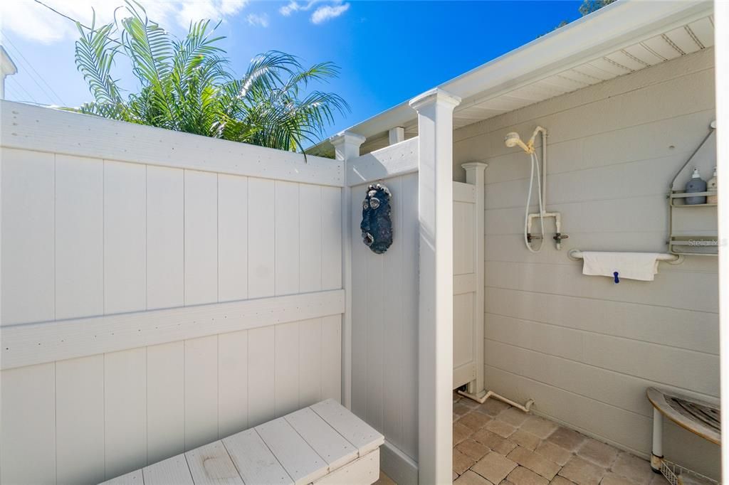 Outdoor enclosed shower