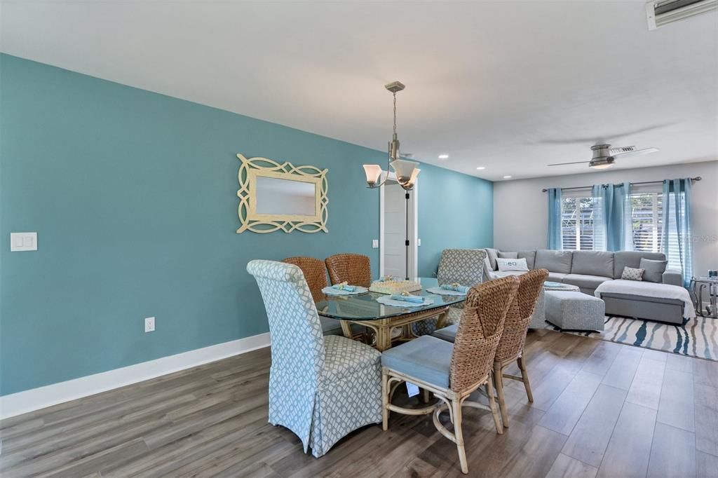 Recently Sold: $545,900 (2 beds, 2 baths, 1512 Square Feet)