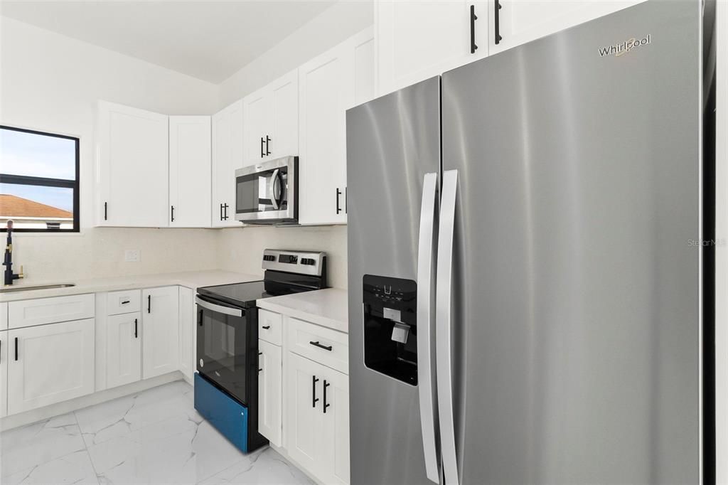 Active With Contract: $359,900 (3 beds, 2 baths, 1647 Square Feet)