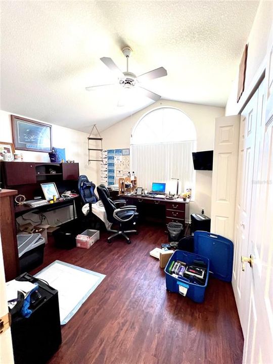 Office/ 3rd bedroom