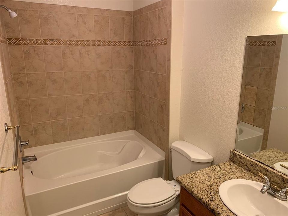 For Sale: $160,000 (2 beds, 2 baths, 951 Square Feet)