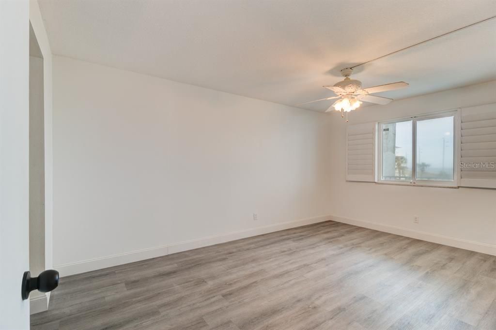 For Sale: $425,000 (2 beds, 2 baths, 1107 Square Feet)