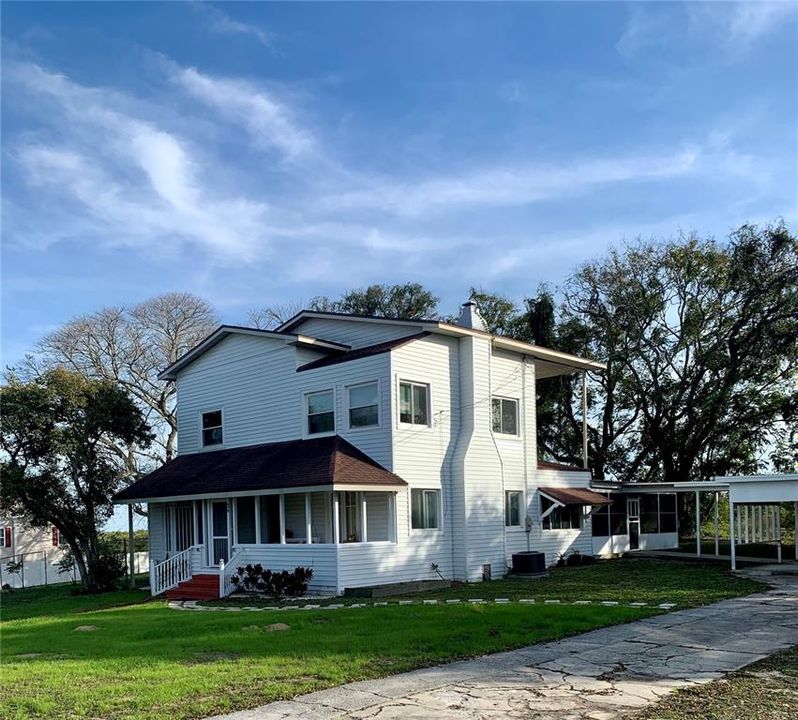 Side angle view of home from driveway