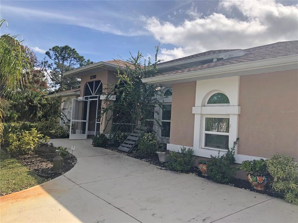 Recently Sold: $540,000 (4 beds, 2 baths, 2650 Square Feet)