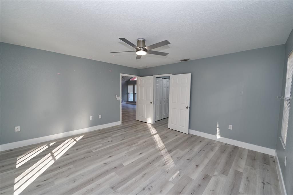 Recently Sold: $409,000 (3 beds, 3 baths, 1874 Square Feet)