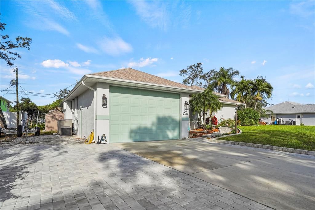 Recently Sold: $579,000 (3 beds, 2 baths, 2138 Square Feet)