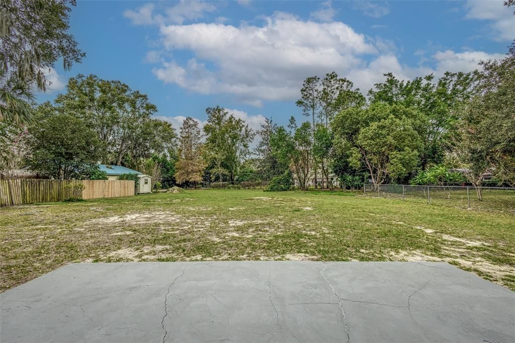 Huge backyard perfect for pets, entertaining, or RV's and boats!