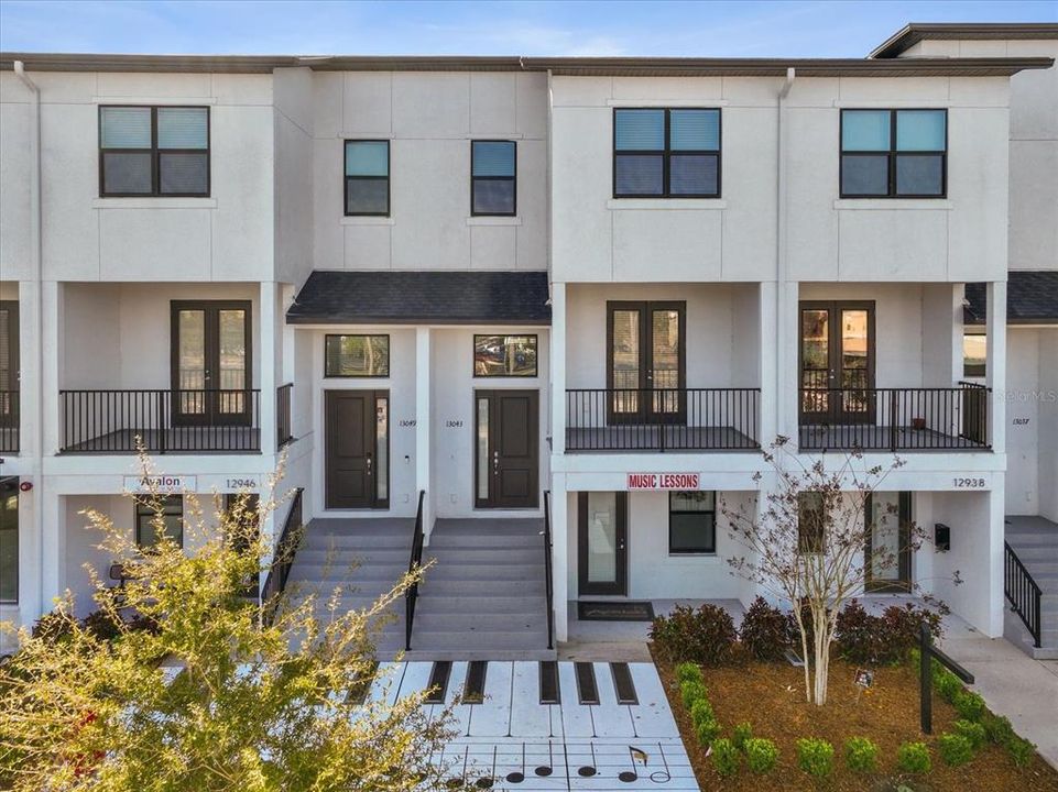 Recently Rented: $2,750 (3 beds, 2 baths, 1600 Square Feet)