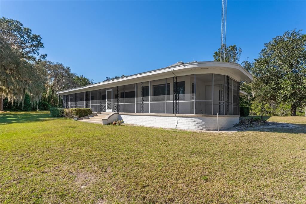 For Sale: $499,000 (3 beds, 2 baths, 2036 Square Feet)