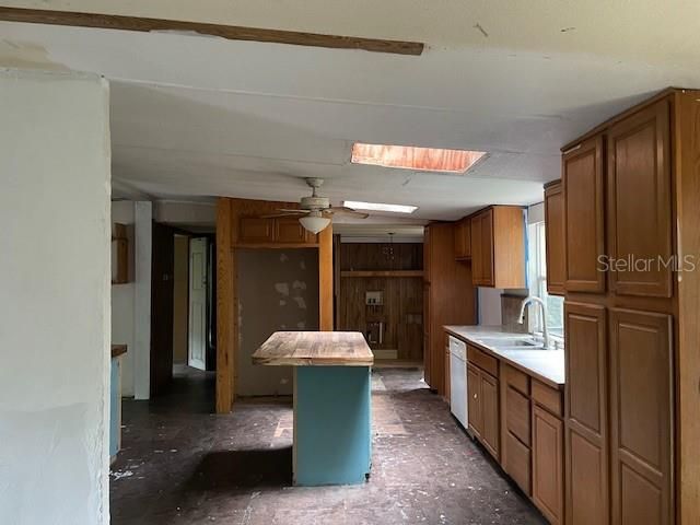For Sale: $89,000 (4 beds, 2 baths, 1904 Square Feet)