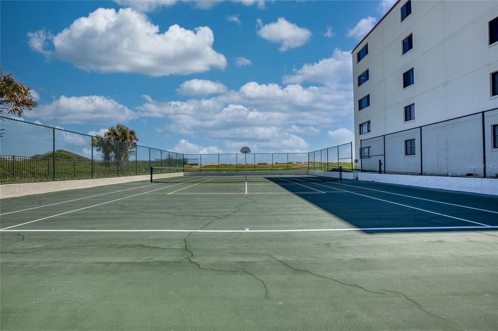 TENNIS AND PICKLEBALL COURTS