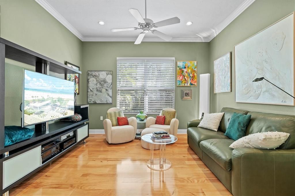 Recently Sold: $1,050,000 (2 beds, 2 baths, 2648 Square Feet)