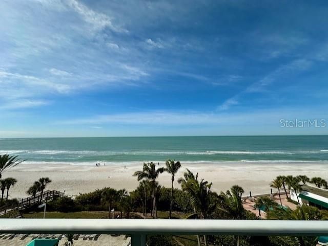 Recently Sold: $3,269,000 (3 beds, 3 baths, 2070 Square Feet)