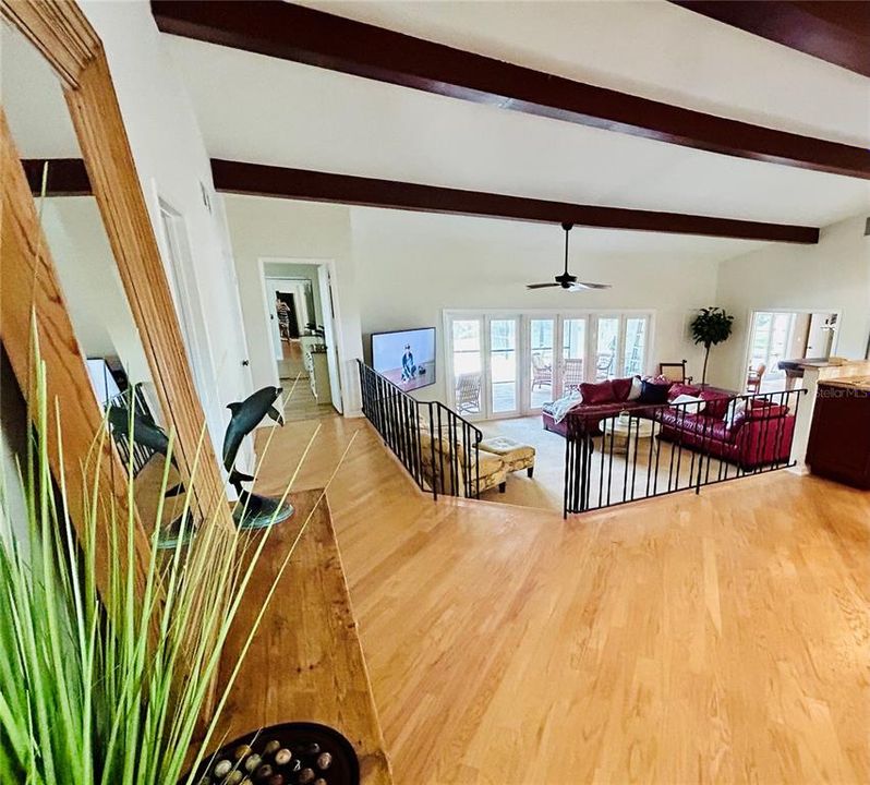 出租: $5,500 (4 贝兹, 3 浴室, 2907 平方英尺)