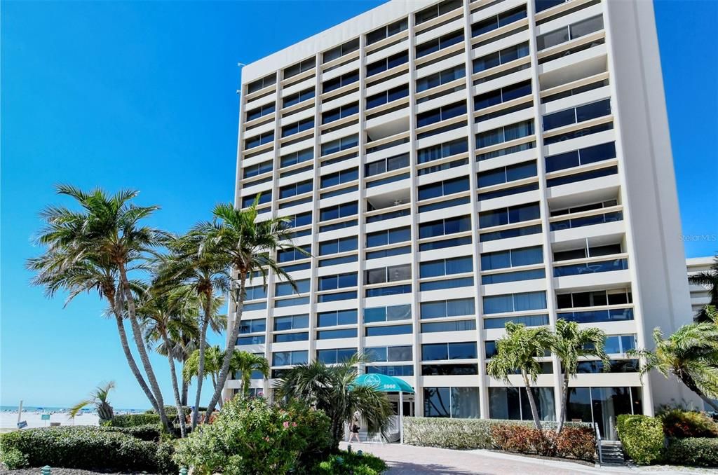 Recently Sold: $925,000 (1 beds, 1 baths, 816 Square Feet)