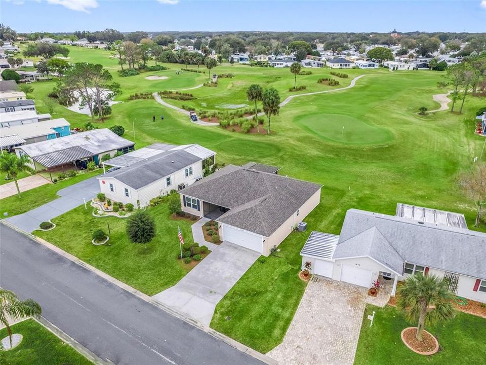 Recently Sold: $360,000 (3 beds, 2 baths, 1392 Square Feet)