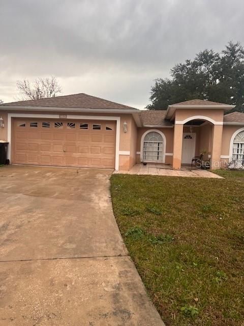Recently Sold: $229,990 (3 beds, 2 baths, 1076 Square Feet)