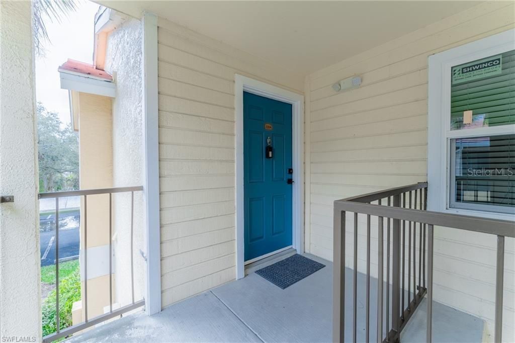 Recently Sold: $239,900 (2 beds, 2 baths, 1033 Square Feet)