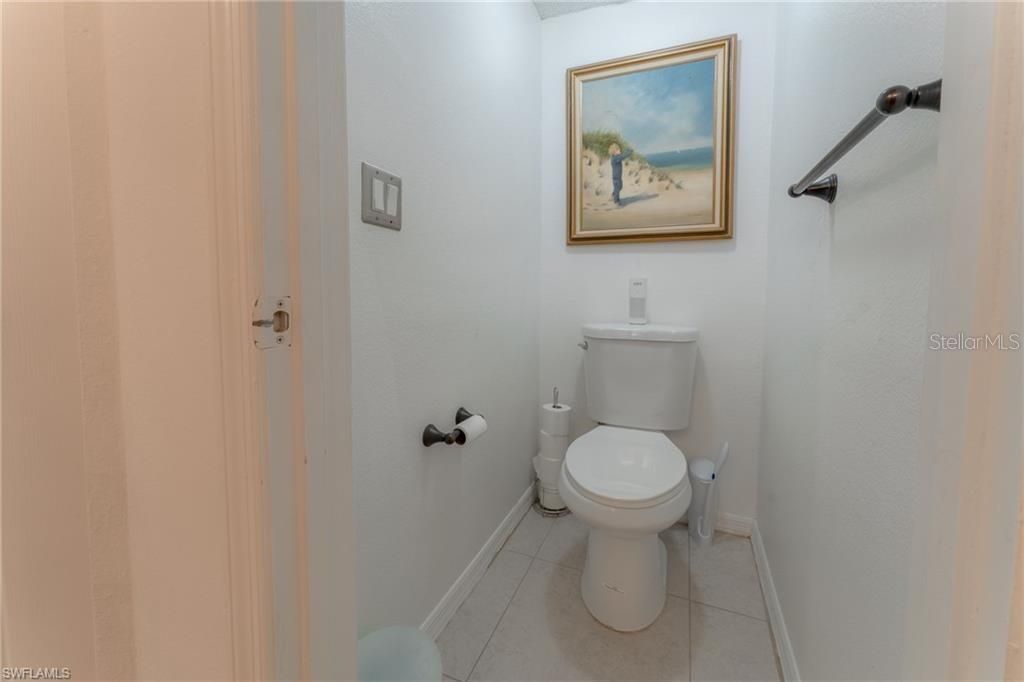 最近售出: $239,900 (2 贝兹, 2 浴室, 1033 平方英尺)