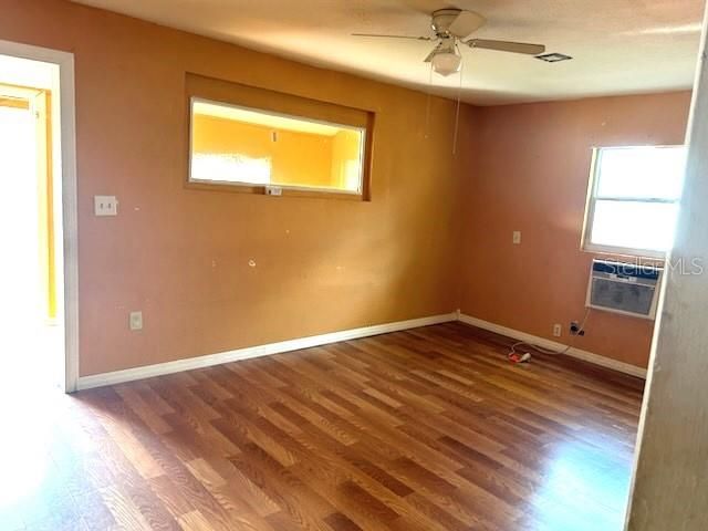 For Sale: $129,000 (2 beds, 1 baths, 780 Square Feet)