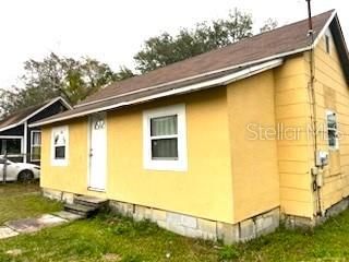 For Sale: $129,000 (2 beds, 1 baths, 780 Square Feet)
